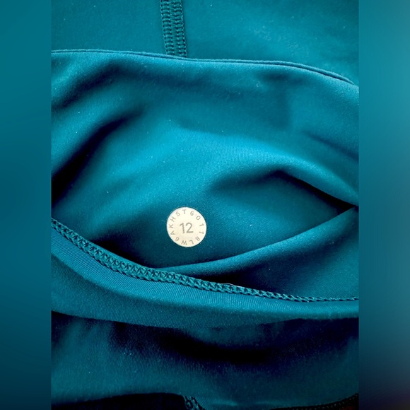 Lululemon Fast and Free 19” Leggings - Picture 4 of 4